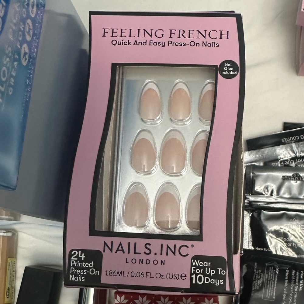 Feeling Fresh Nails Inc. Press On Nails - Picture 2 of 2